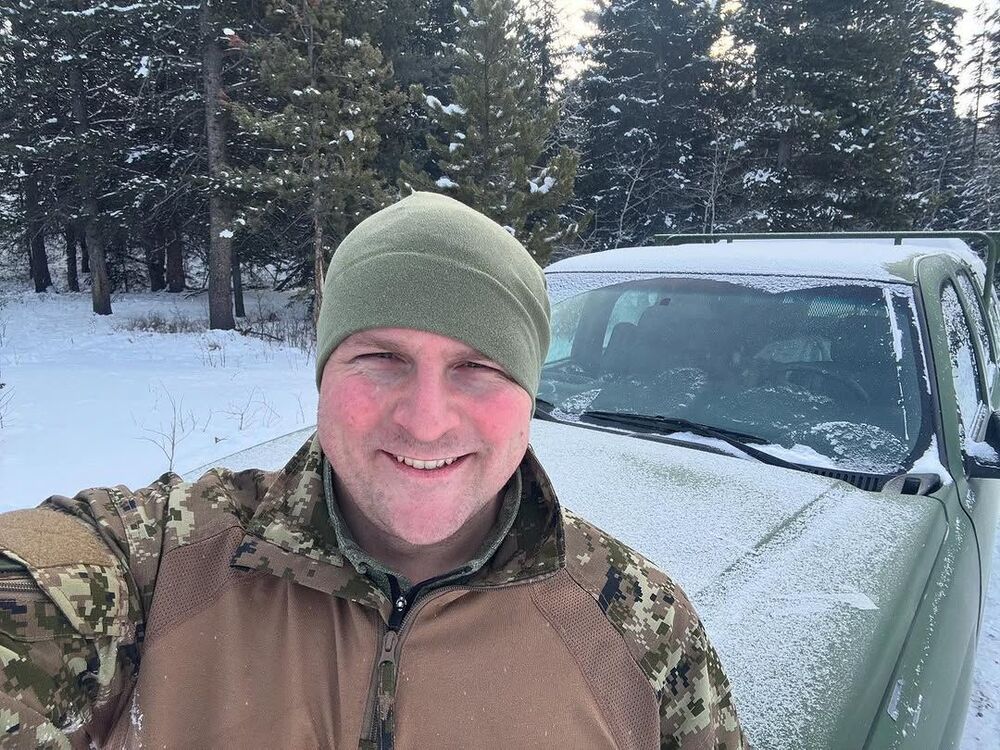  53051418  Leonard, 42 ,    