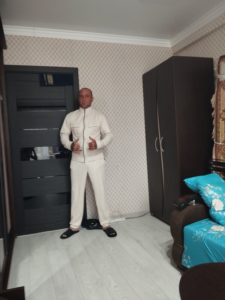  44164478  , 43 ,    