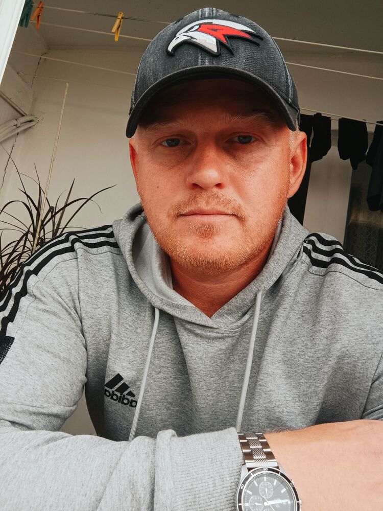  27490118  Evgeny, 37 ,    