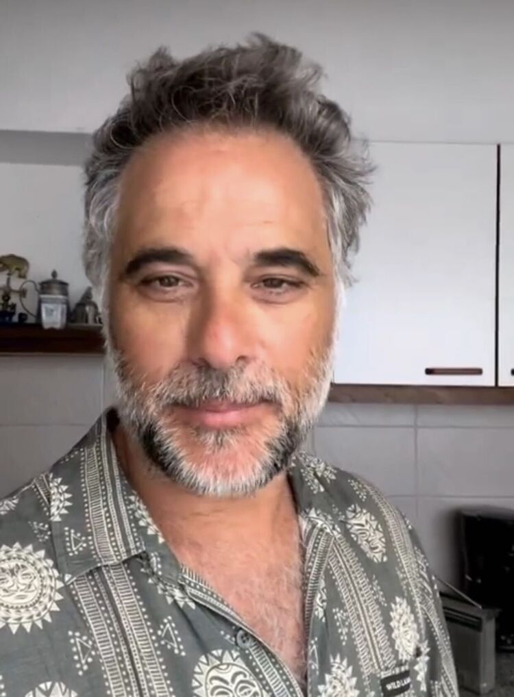  47272938  Richard, 45 ,    