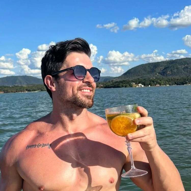  53916198  , 40 ,    -