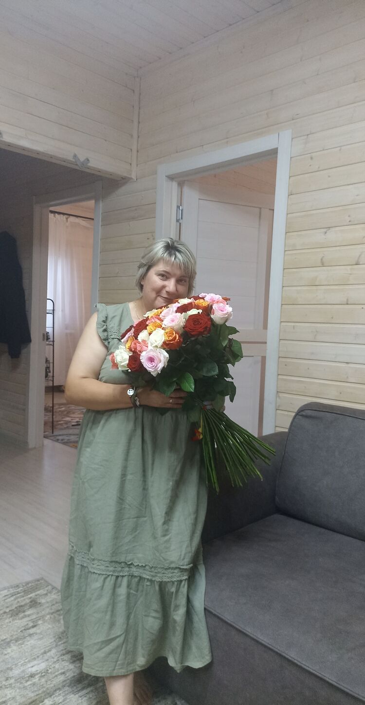  53470438  Veronika, 45 ,    