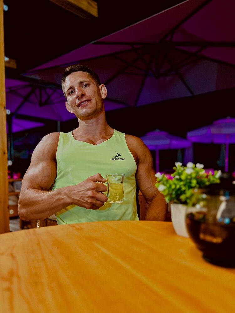  -,   No Name, 35 ,   , 