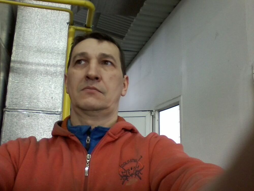  ,   Maxim, 54 ,     , c 
