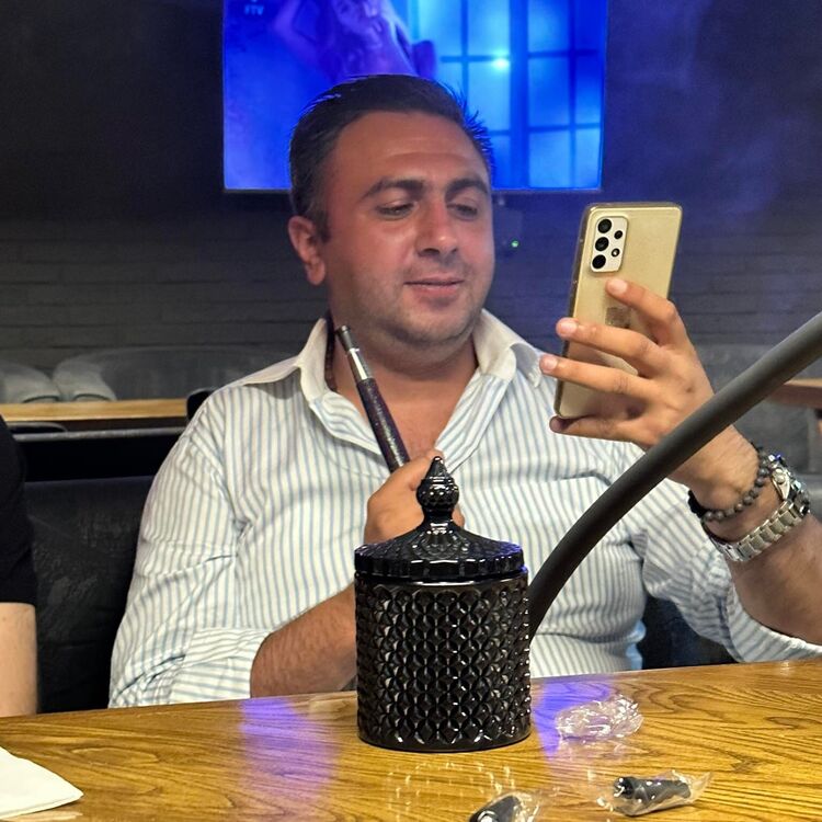  38821458  Narek, 36 ,    