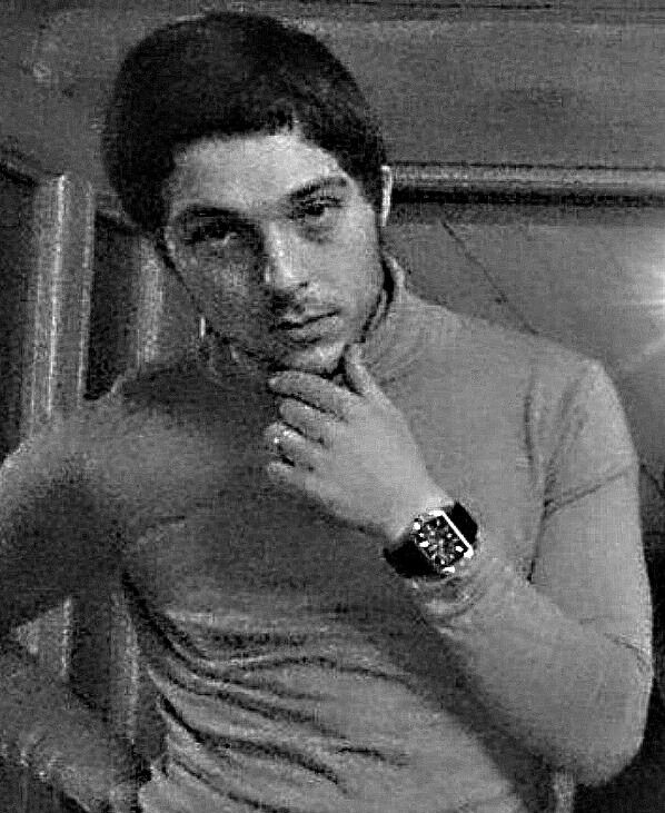  6443458  Mikhail, 31 ,    