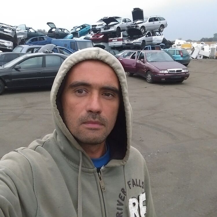  16100228  , 44 ,    -