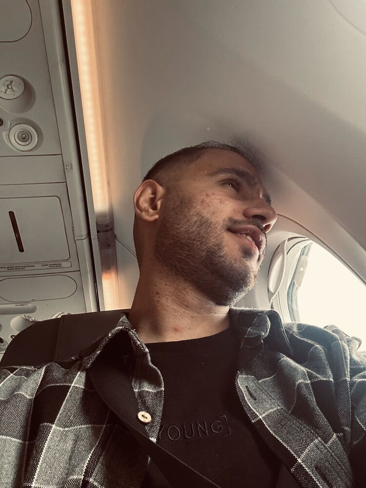  54149148  , 27 ,    -