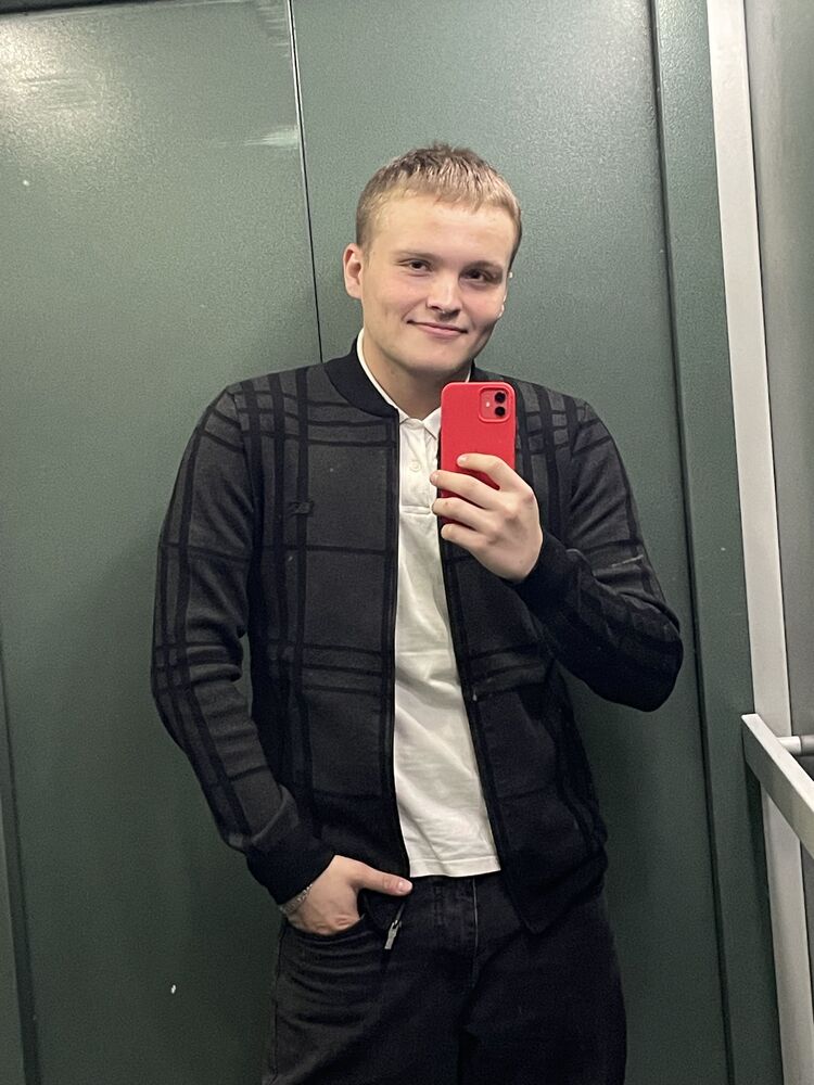 ���� 40303238 ����� Ѹ��, 21 ���, ���� ���������� � �������-��-����