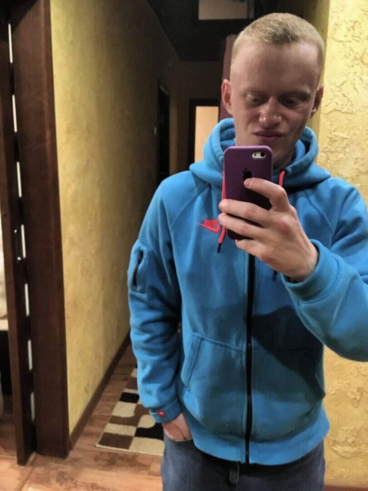  21428768  , 25 ,    