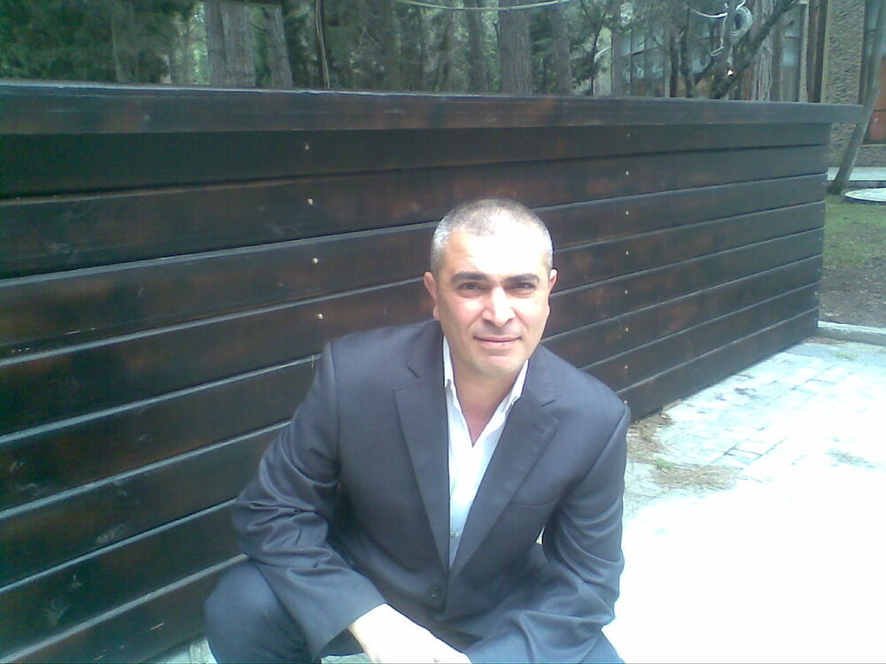  4562628  Qnamazov2013, 52 ,    
