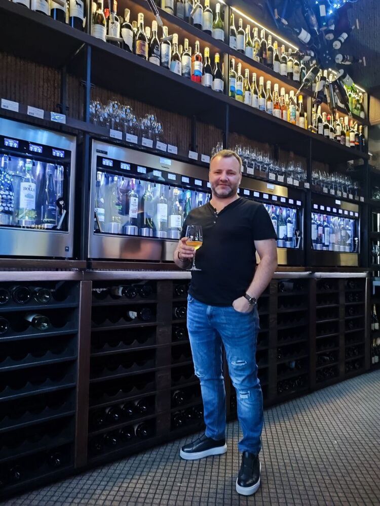  49176298  Sasha, 38 ,    