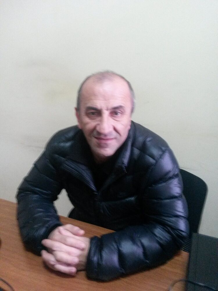  5576878  Emzar, 59 ,    