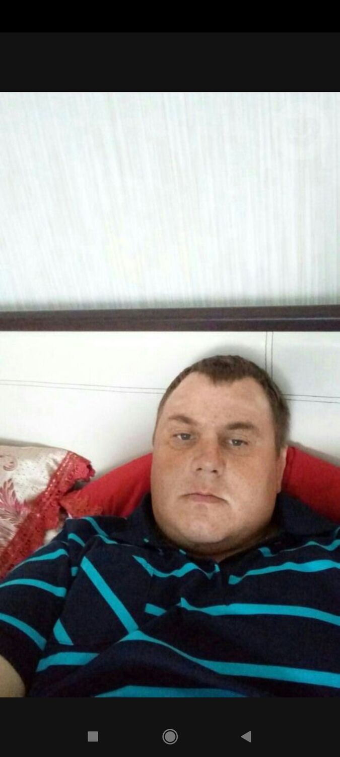  37739048  Jonni, 40 ,    