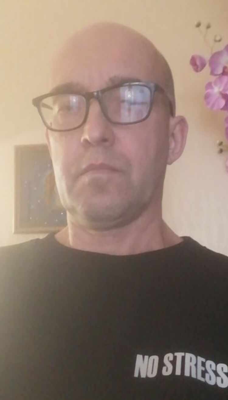  40998928  , 57 ,    --