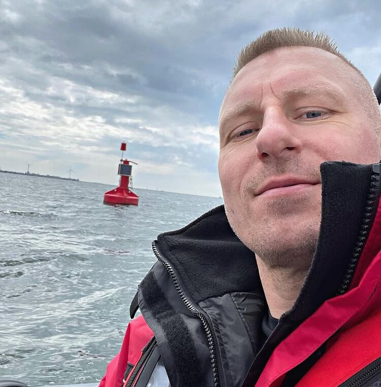  54114998  , 39 ,    -