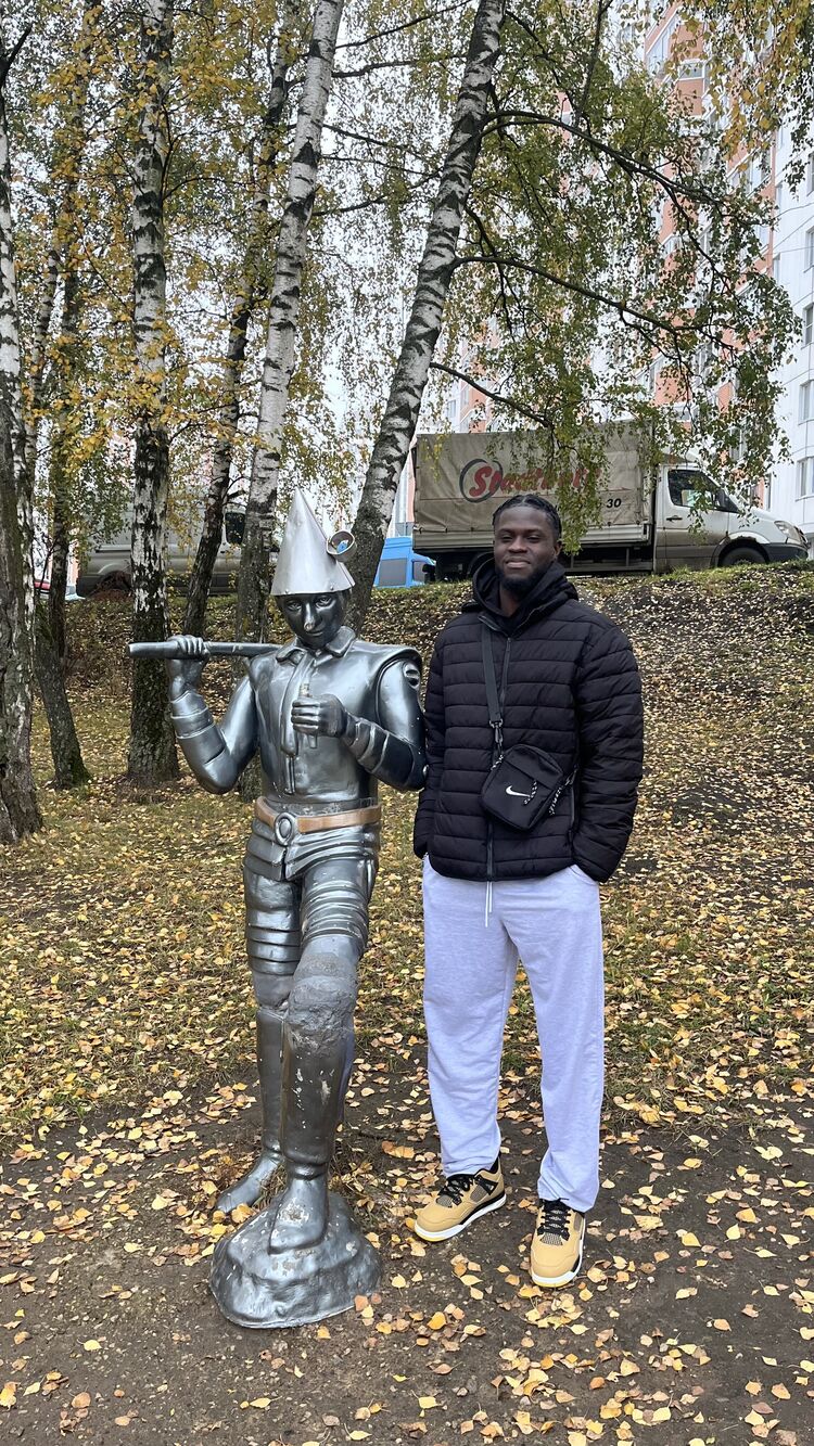  54518118  Frank, 32 ,    