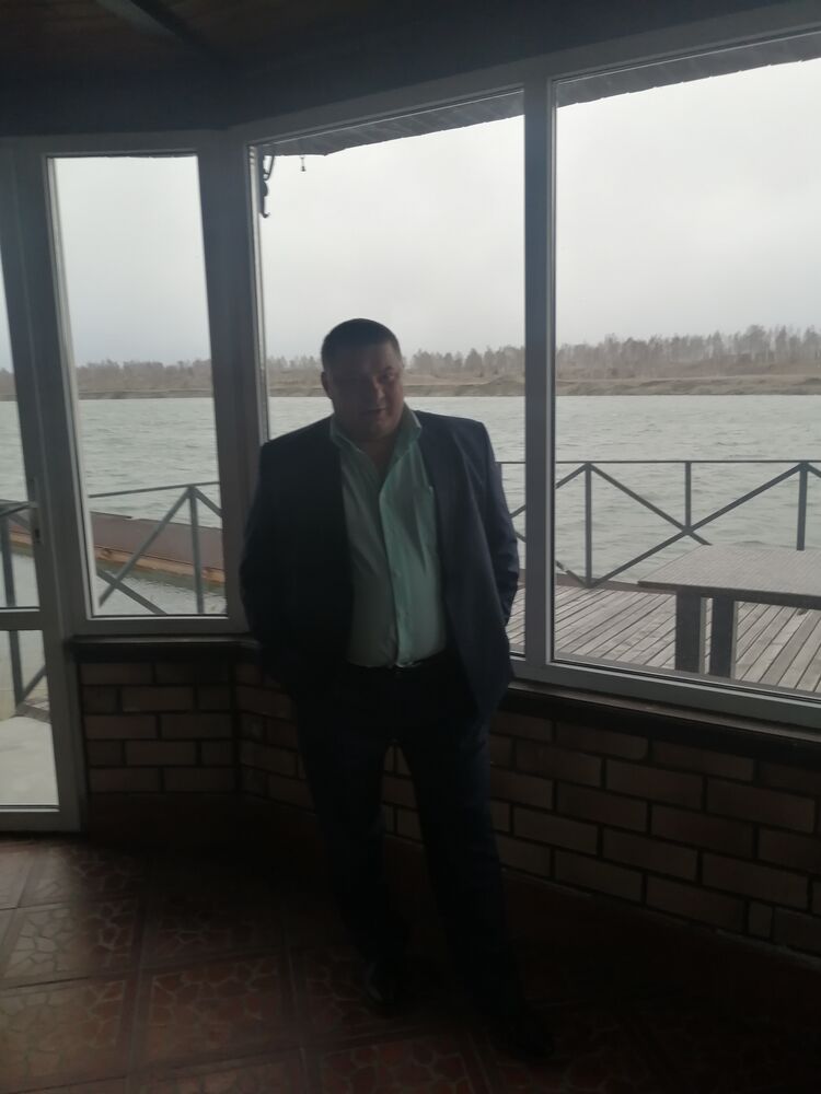  31198668  Vladimir, 48 ,    