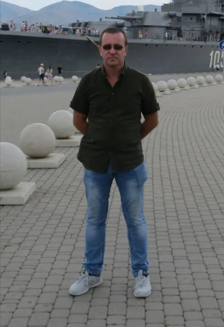  43063338  , 46 ,    