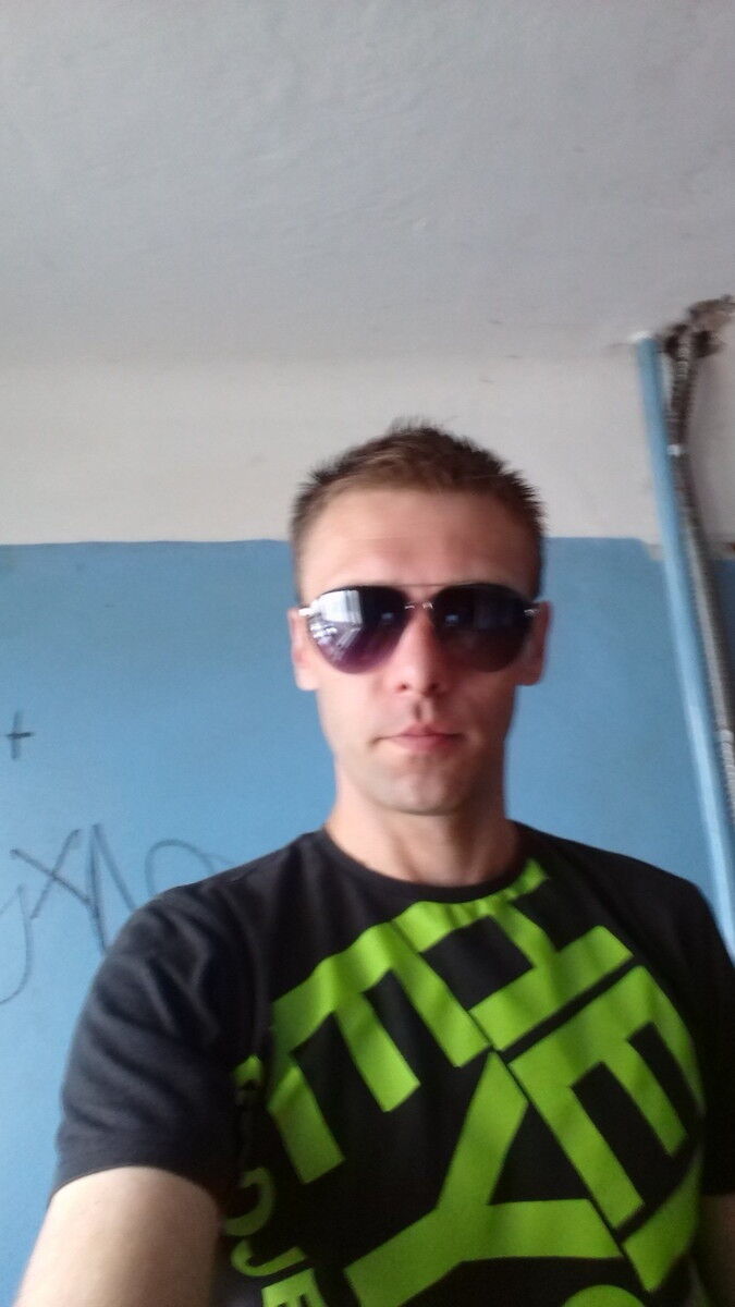  10002898  Sergey, 43 ,     