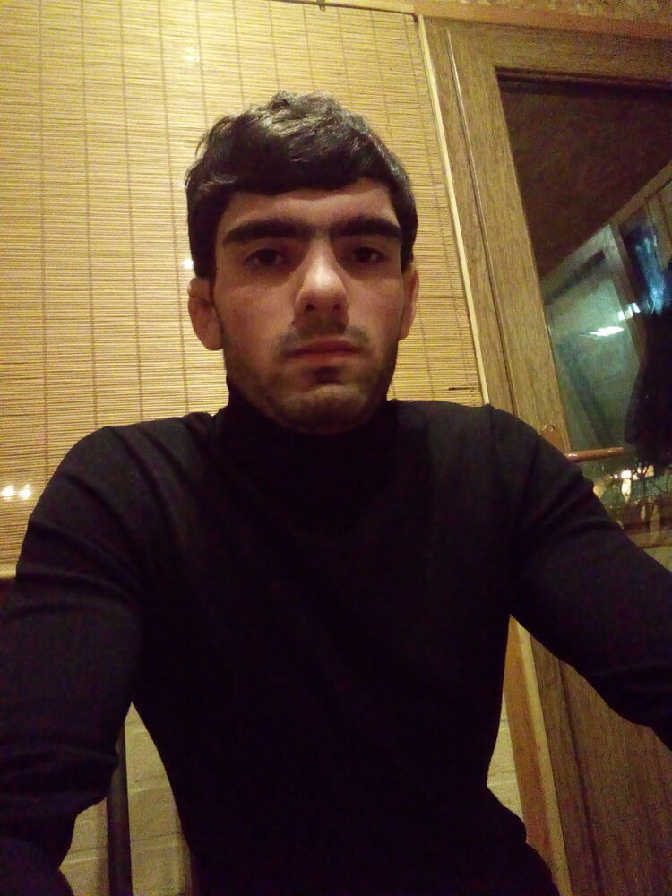  11519918  Arman, 26 ,    