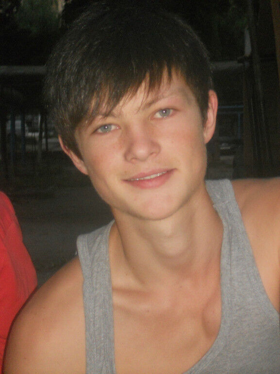  6461708  Christian, 29 ,    