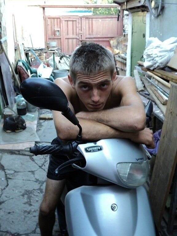  53692728  , 34 ,    --