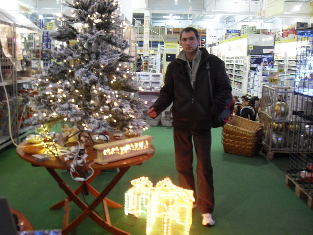 ,   Teodor, 43 ,   