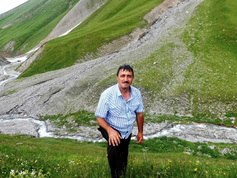  ,   Alik, 53 ,   ,   
