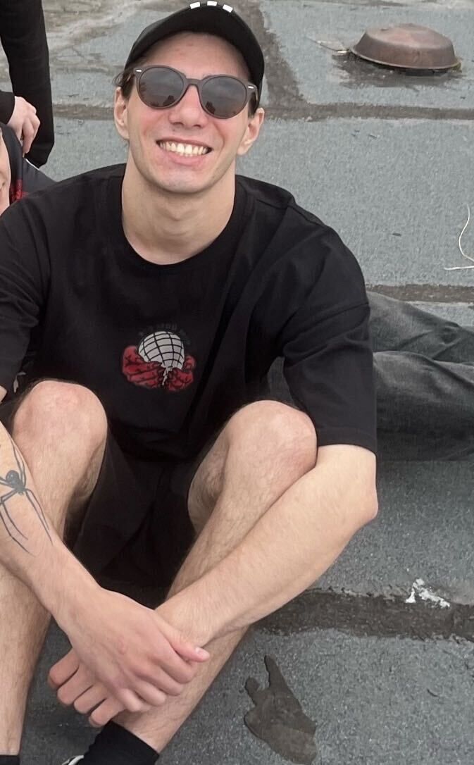  54561038  Pavel, 26 ,    Keluang