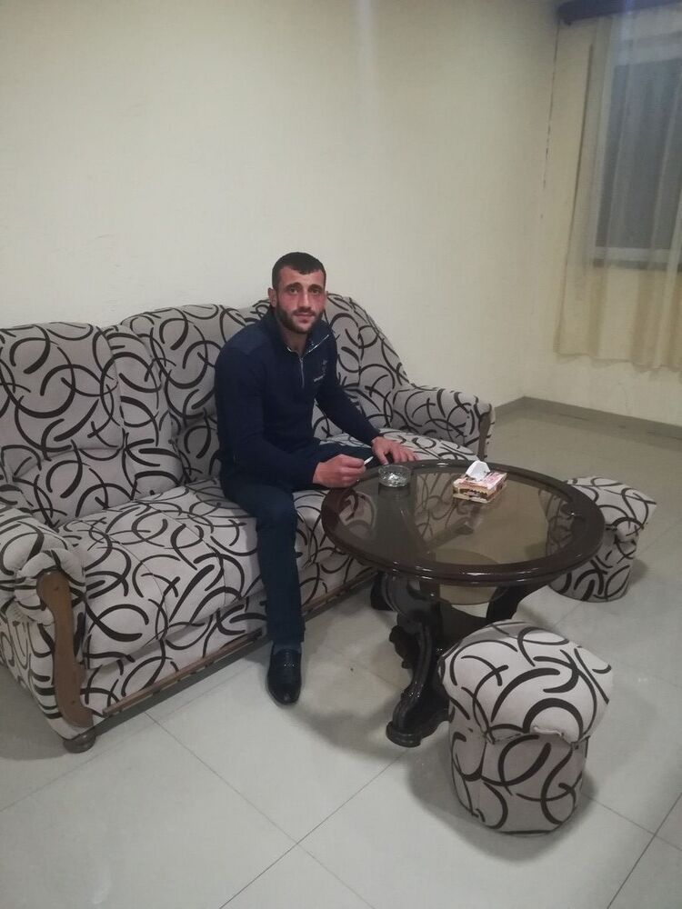  ,   Sargis, 35 ,   ,   , c 
