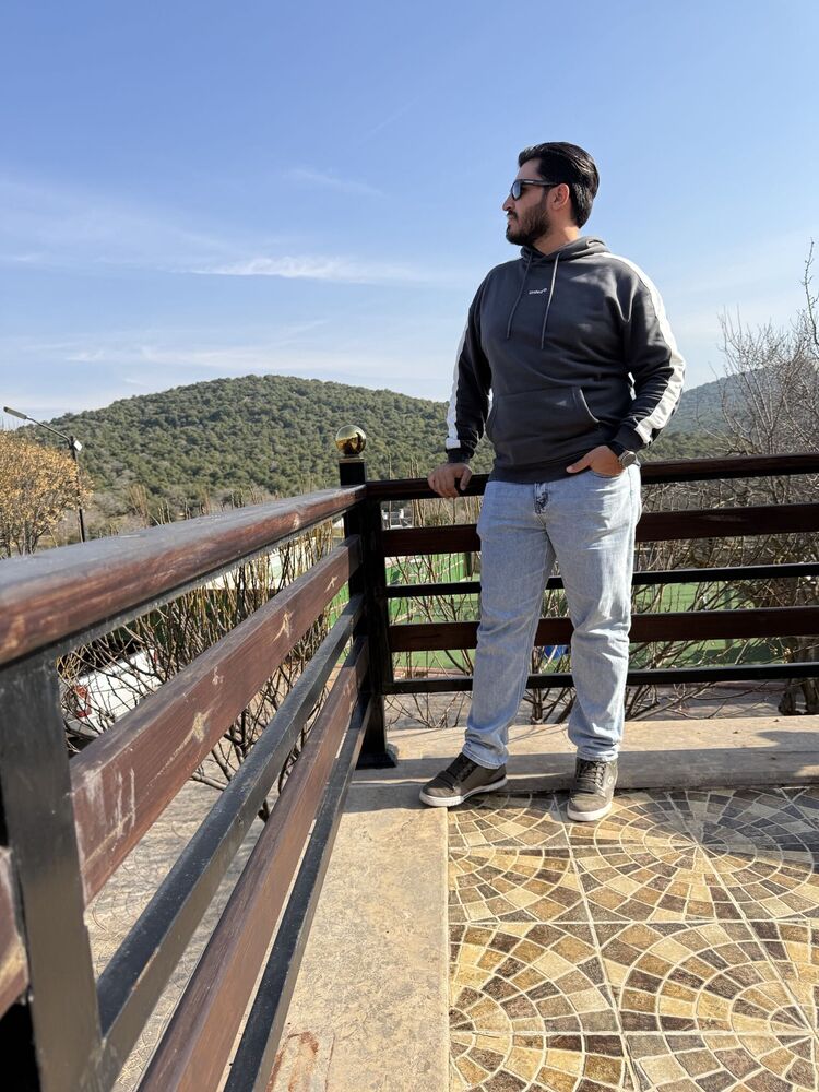  53539508  Hamdan, 31 ,    