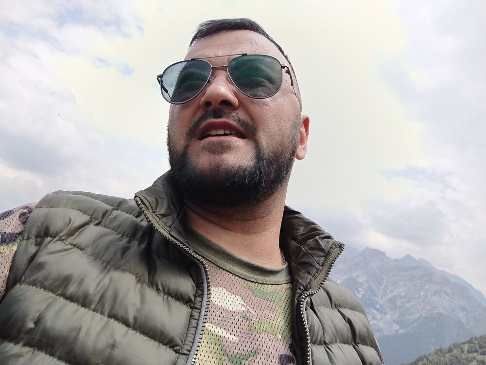  54136758  Shah, 34 ,    