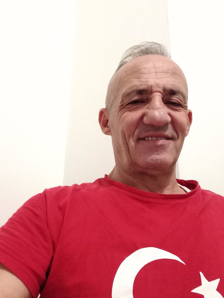  47043998  Mustafa, 50 ,    