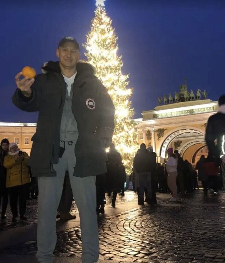  48254648  Vlad, 47 ,    -