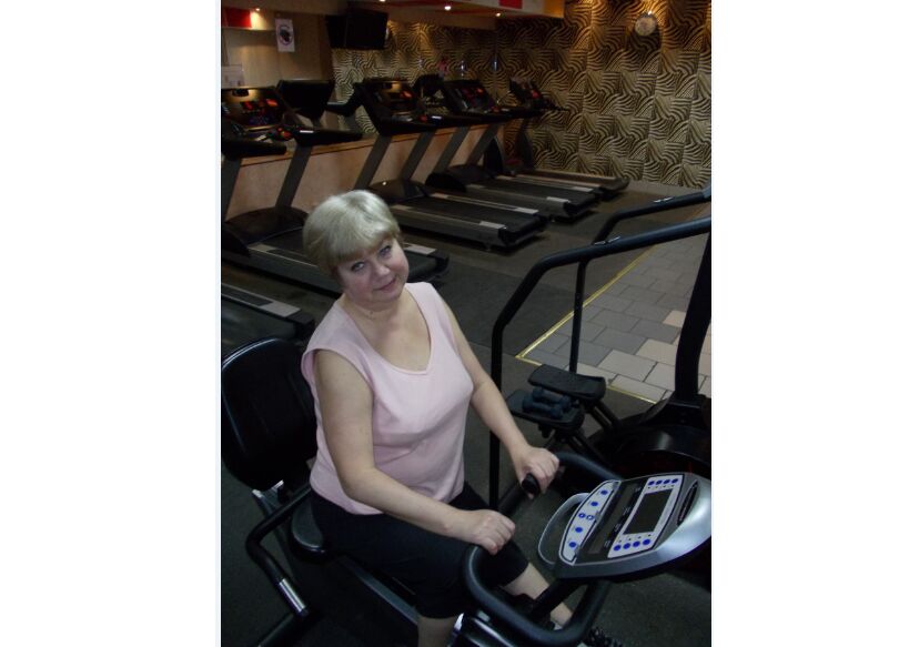  53842228  Larisa, 67 ,    