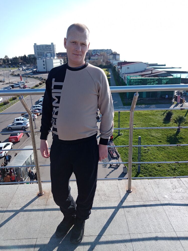  32853808  Vladimir, 44 ,    