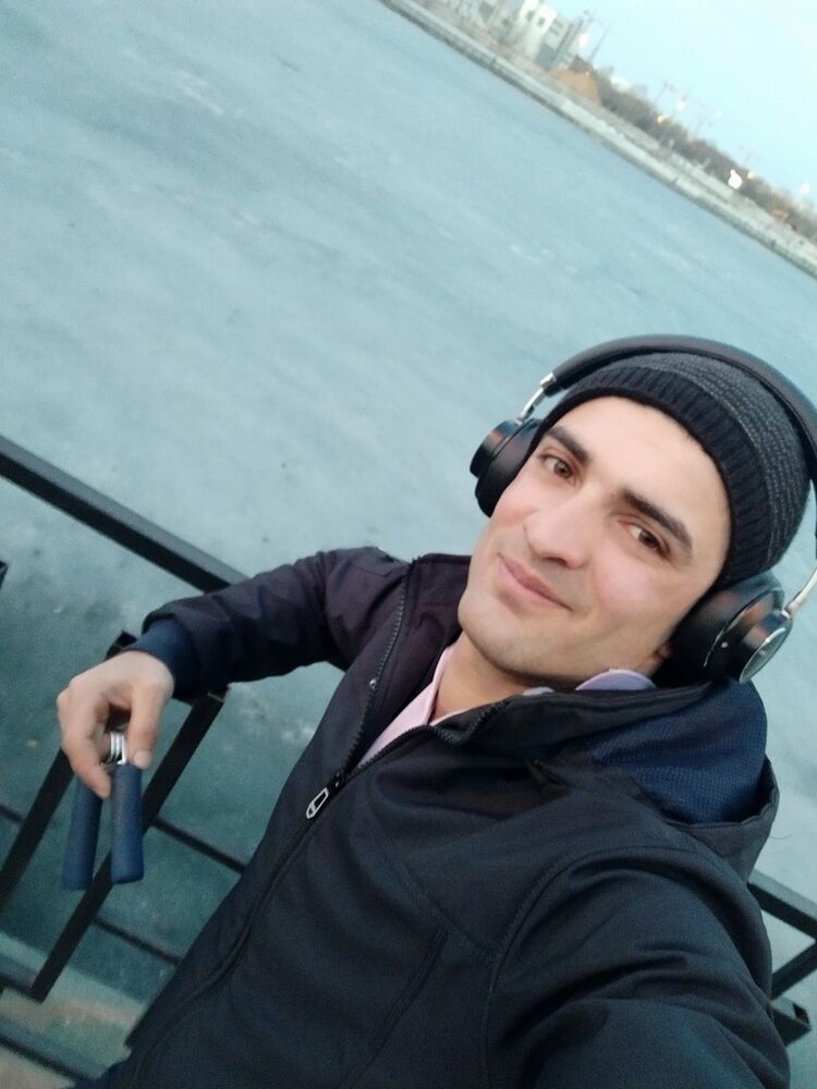  ,   Alixan, 29 ,   