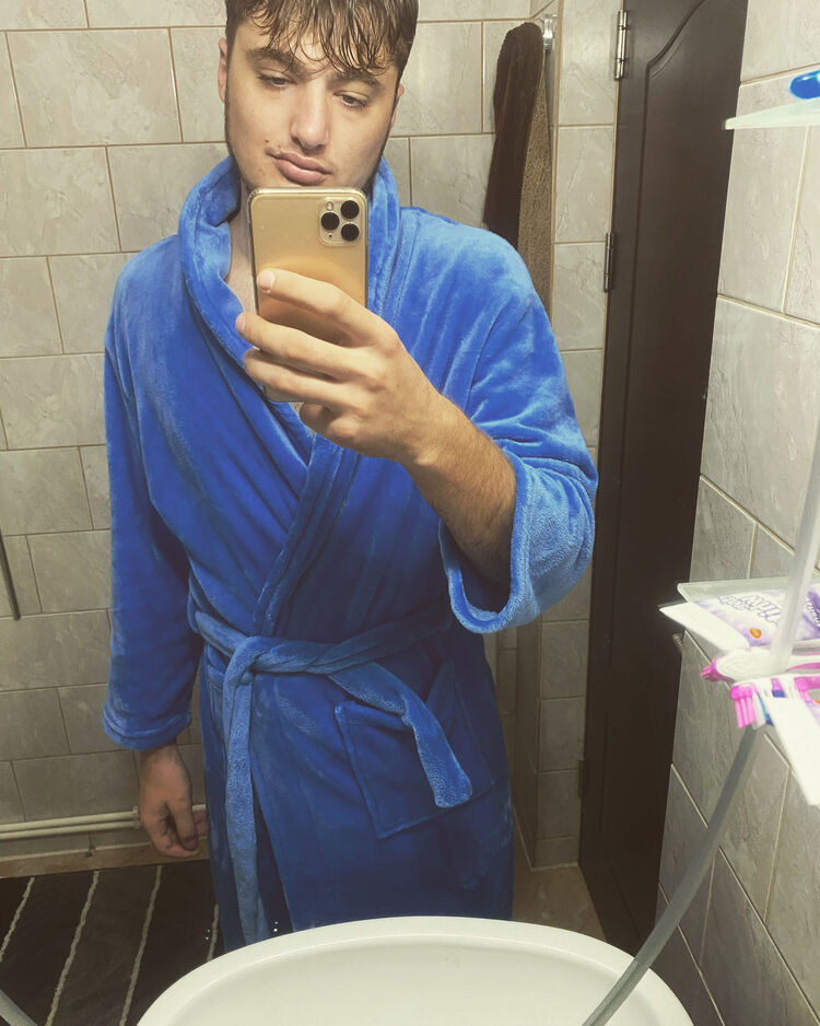  28469788  Vasile, 28 ,    