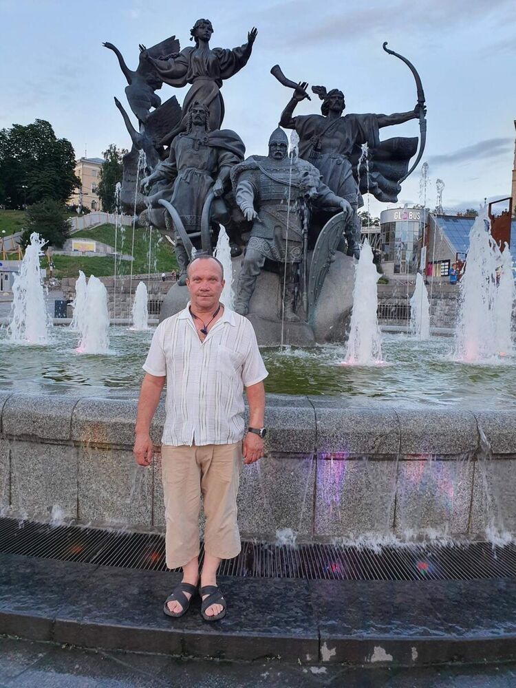  ,   Vladimir, 61 ,   ,   
