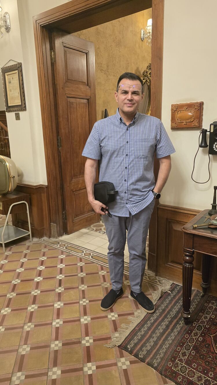  53217438  Ammar, 43 ,    