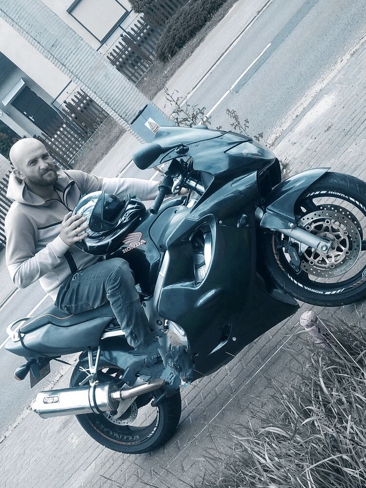  44274468  Artem, 35 ,    Bielany Wroclawskie