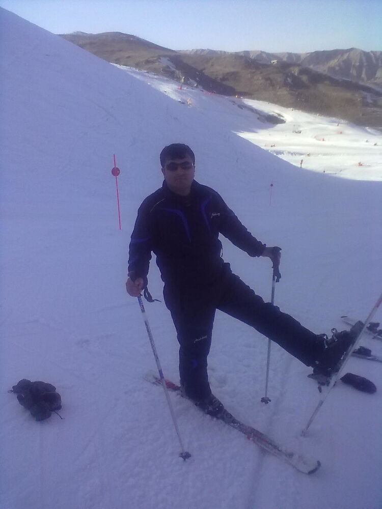  4574748  ELNUR, 41 ,    