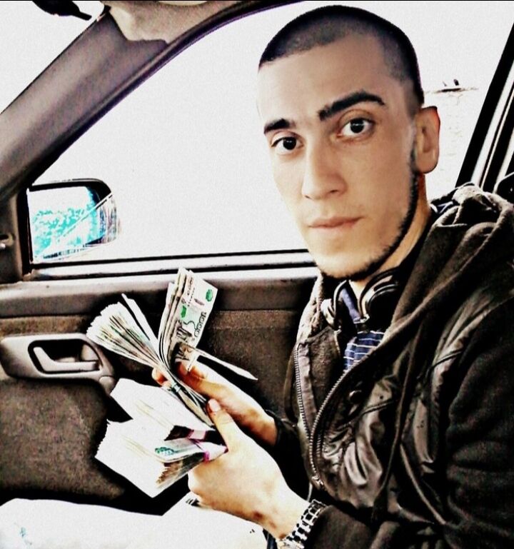  32378428  , 34 ,    