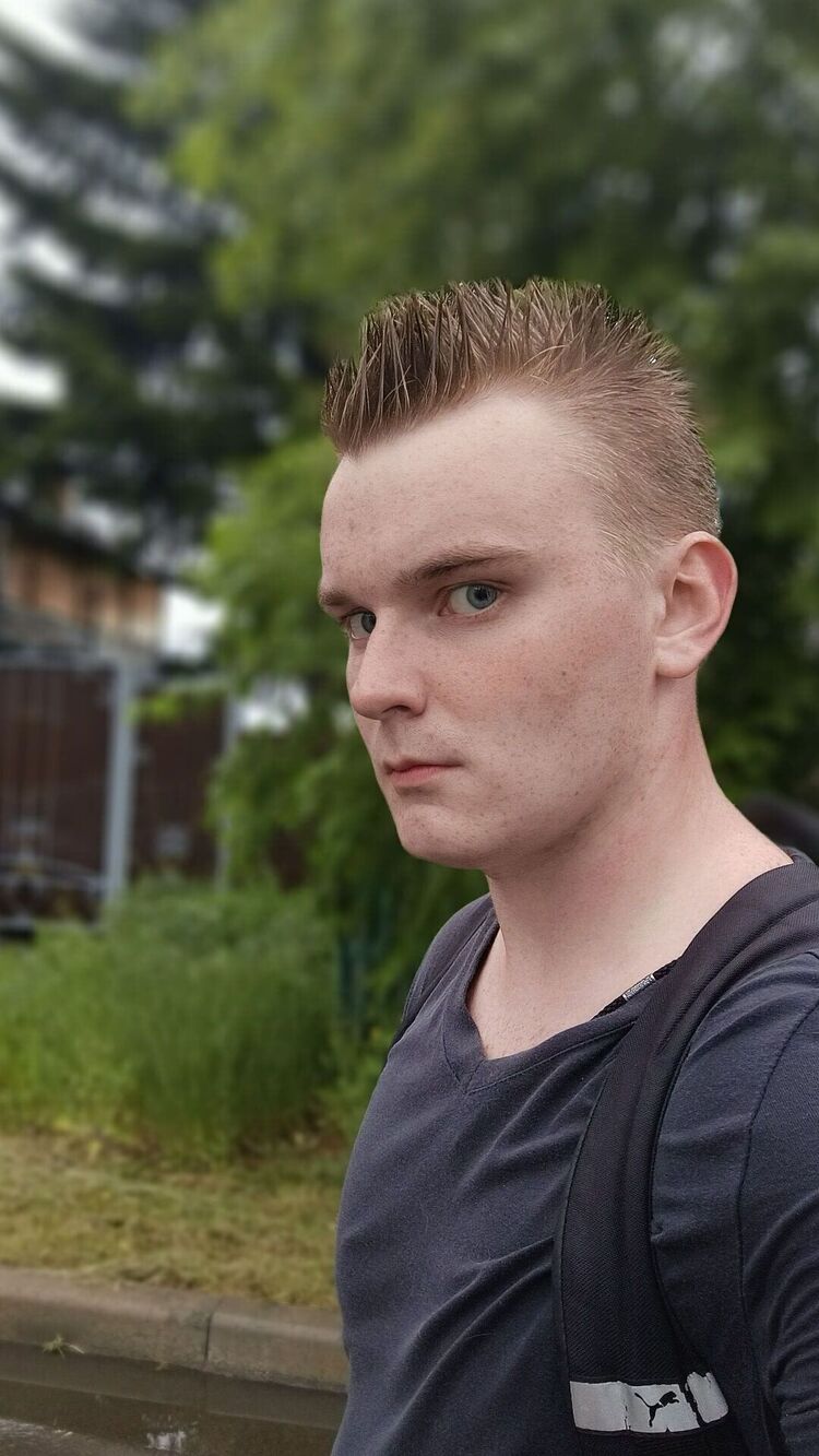  52790788  David, 20 ,    