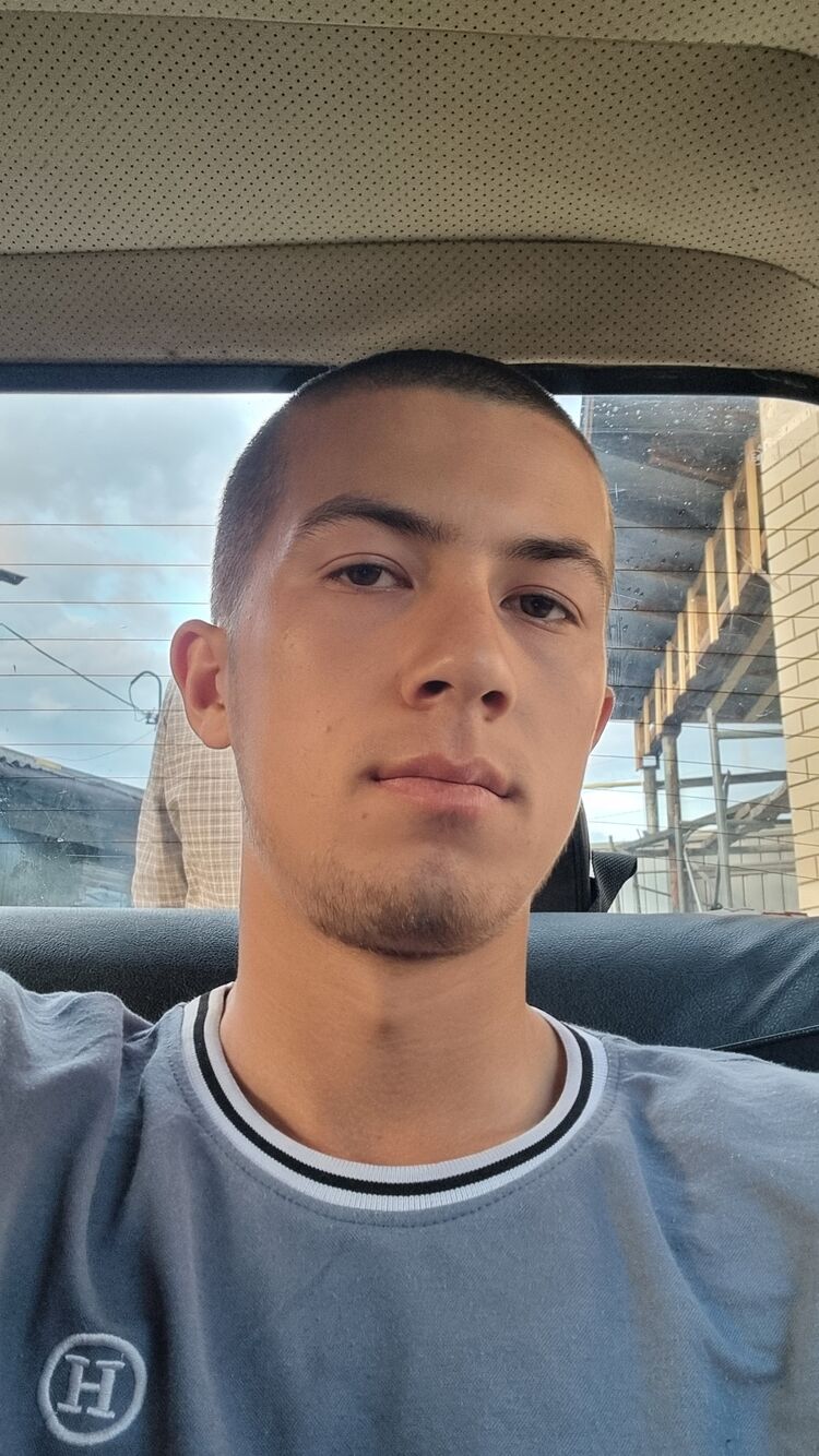  52997138  Dima, 20 ,    