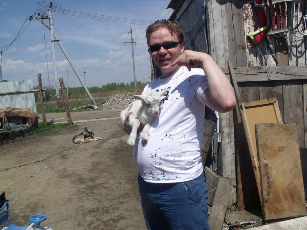  ,   Alex, 41 ,   