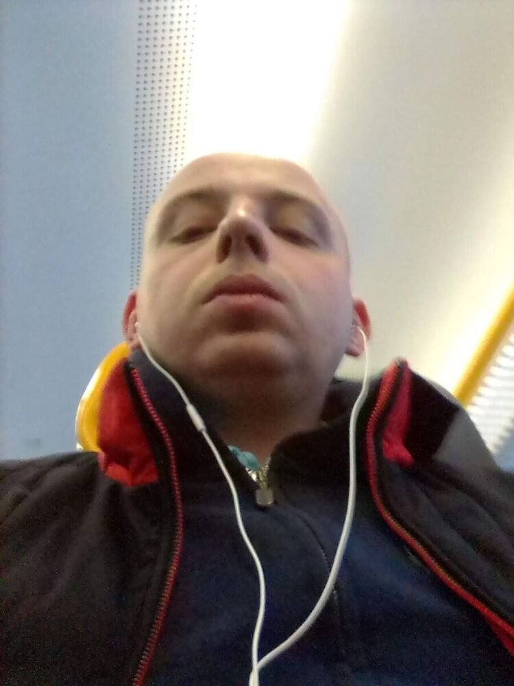  22519948  , 36 ,    