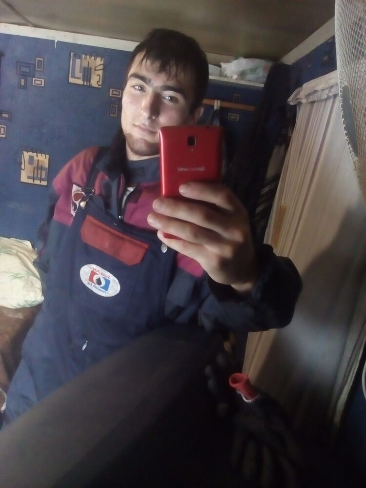  8247738  , 34 ,    