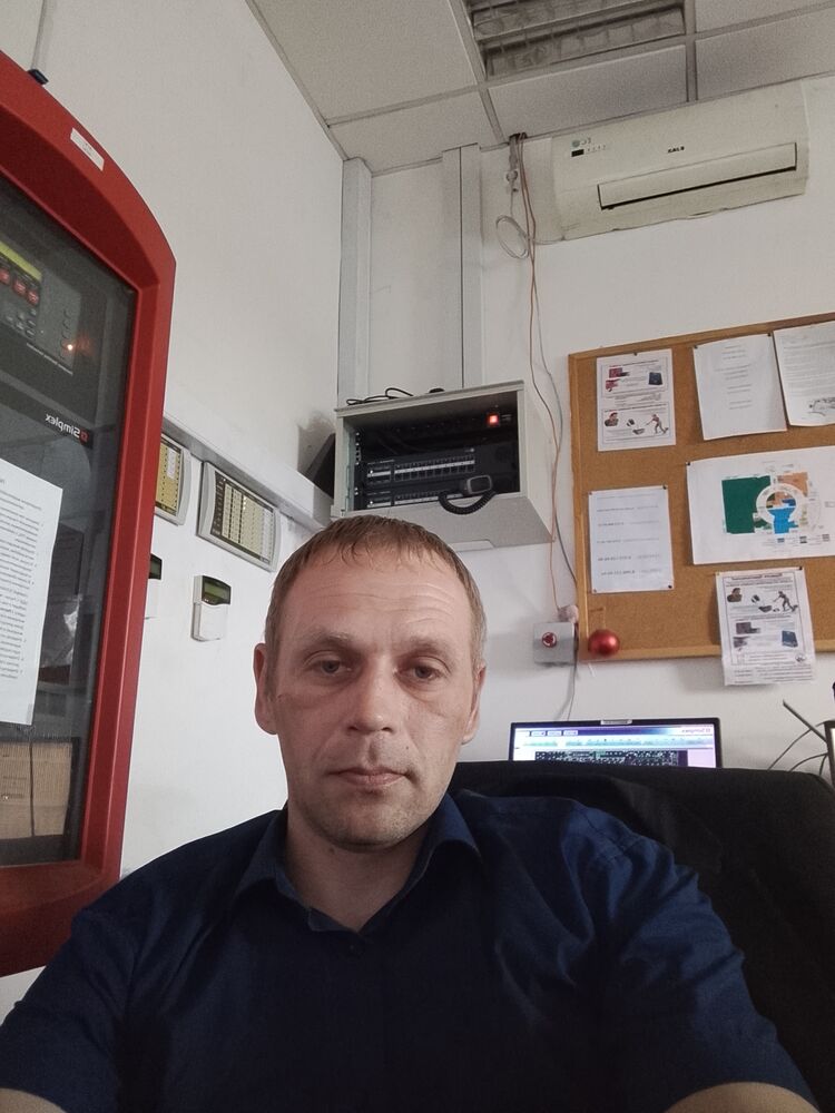  51590948  , 37 ,    